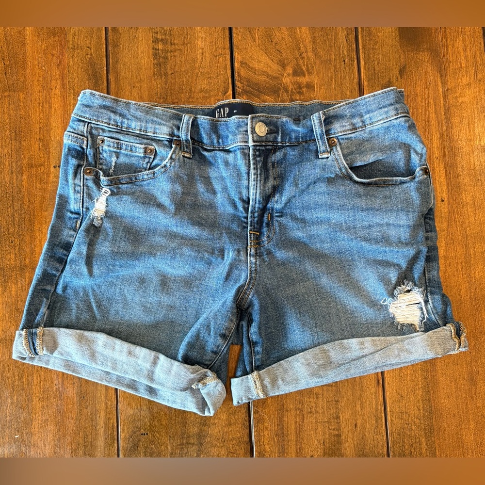 GAP Women's Distressed Blue 5” Jean Shorts